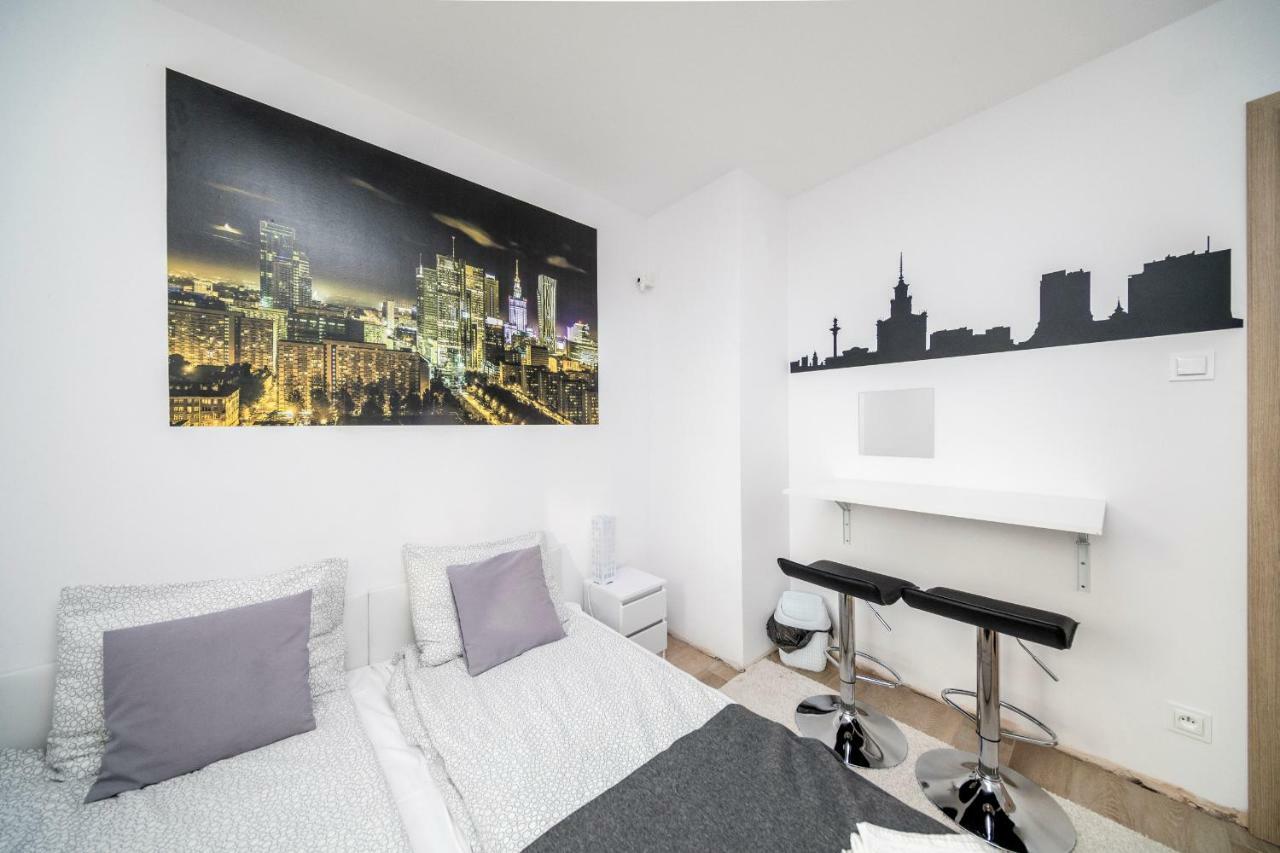 6 Cities Rooms Warsaw Exterior photo
